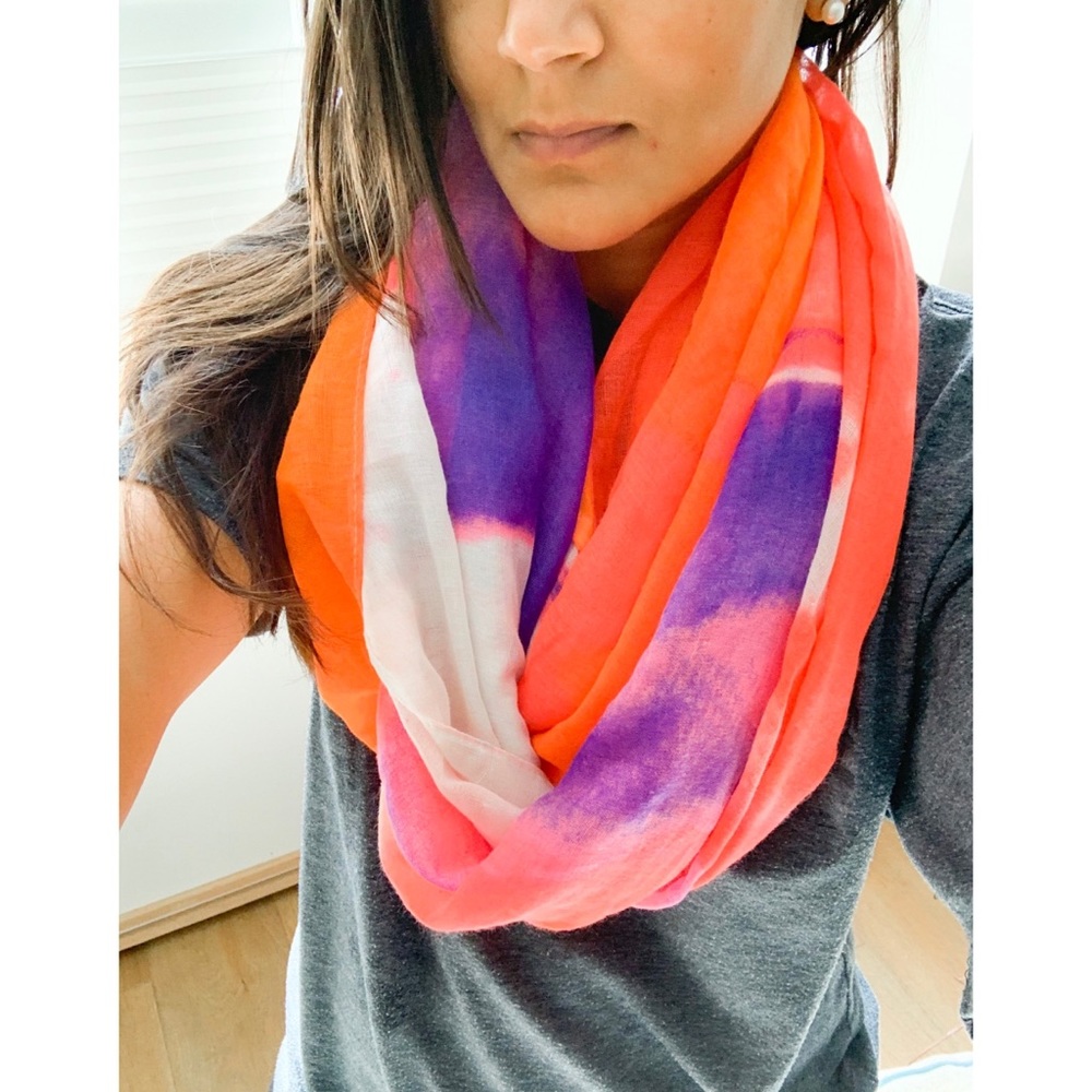 Fabletics scarf